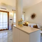 Patio Relax - 200m From - Villasimius *