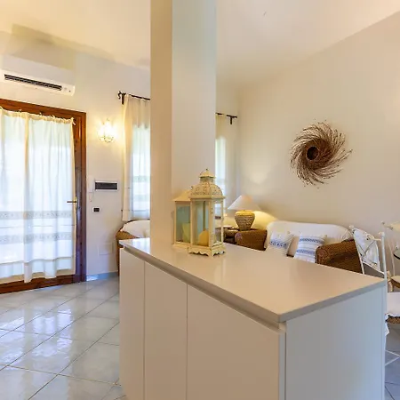 Patio Relax - 200m From - Villasimius *